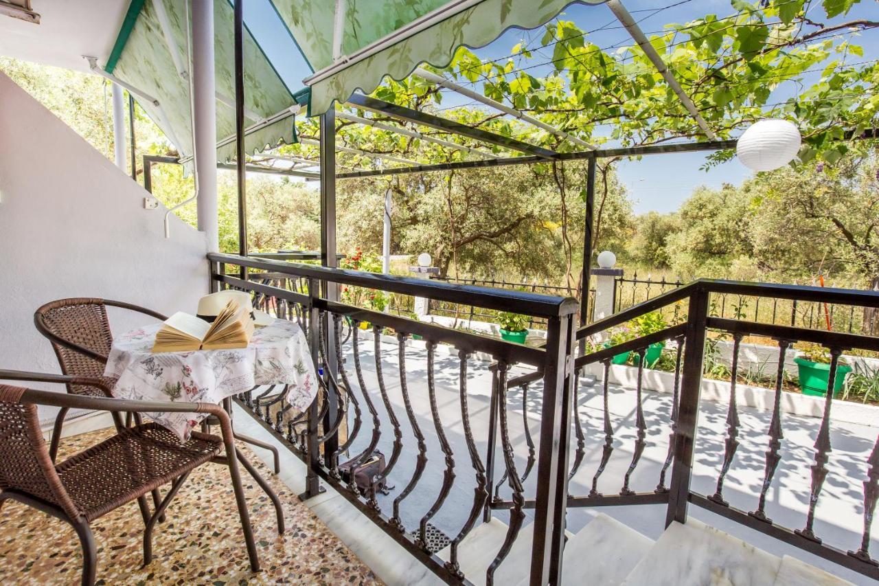Studios Panagiotas House Astris Bagian luar foto